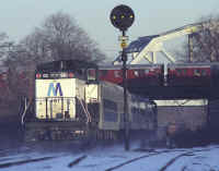 lirr161_Fresh-Pond-Jct._viewE_c.12-1988_AJosephDaly.jpg (553522 bytes)